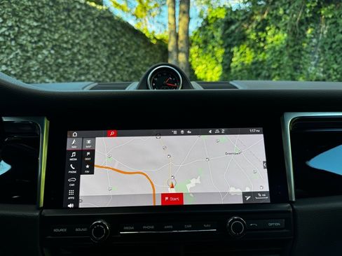 Used 2021 Porsche Macan image 14