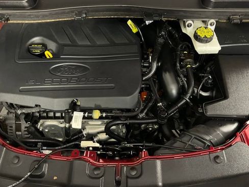 Used 2017 Ford Escape SE image 9