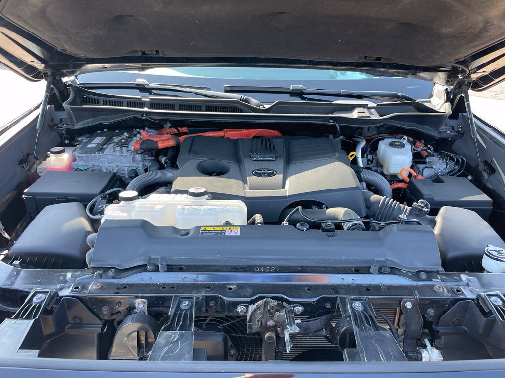 Used 2022 Toyota Tundra Limited AWD/4WD image 30