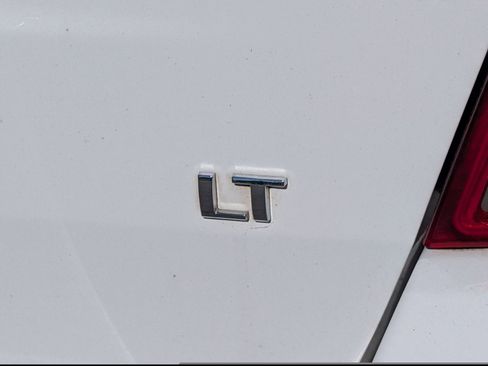 Used 2020 Chevrolet Trax LT w/ LT Convenience Package FWD image 6