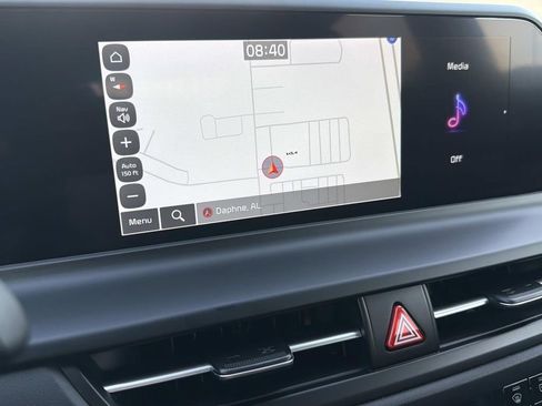 Used 2025 Kia Seltos EX FWD image 18
