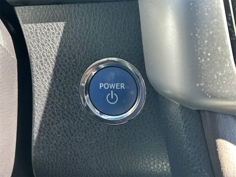 Used 2018 Toyota Highlander Limited Platinum image 37