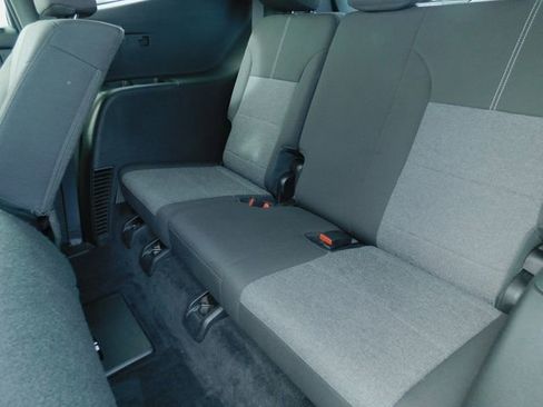 Used 2025 GMC Acadia Elevation image 24