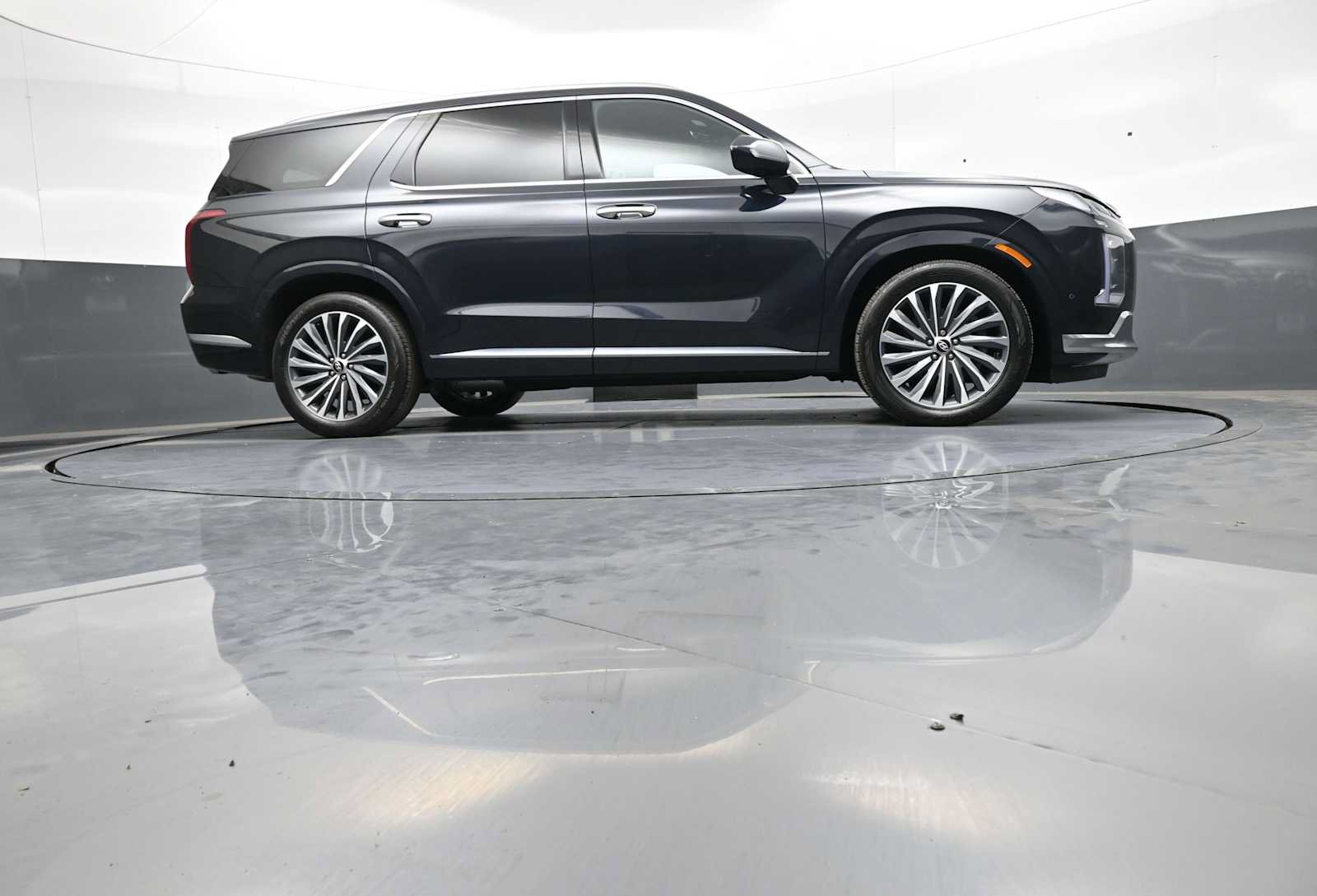 Used 2024 Hyundai Palisade Calligraphy AWD/4WD image 31