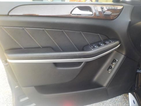 Used 2013 Mercedes-Benz GL 450 4MATIC w/ Premium 2 Pkg image 16