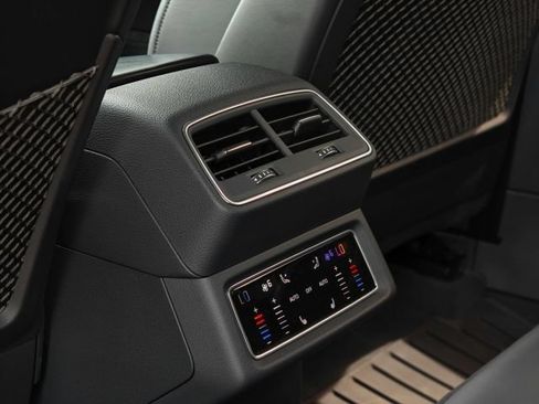 Used 2019 Audi e-tron Prestige w/ Prestige Package AWD/4WD image 74