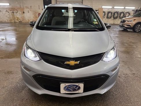 Used 2017 Chevrolet Bolt LT FWD image 2