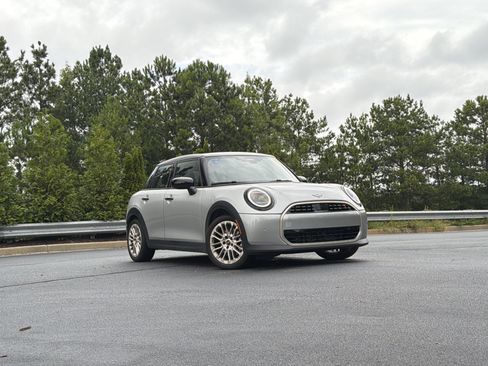 Used 2025 MINI Cooper S FWD image 7