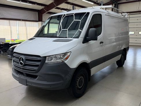 Used 2020 Mercedes-Benz Sprinter 1500 image 5