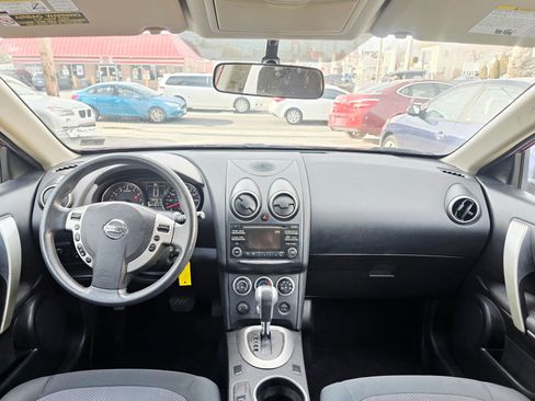Used 2015 Nissan Rogue S w/ Convenience Package AWD/4WD image 16
