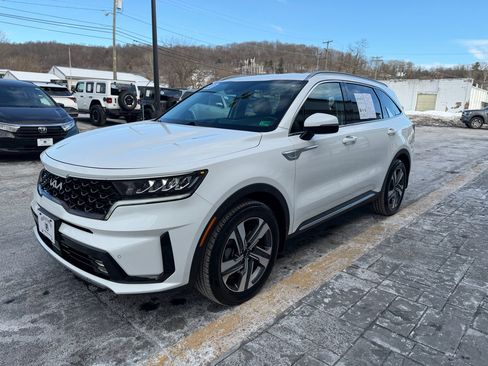 Used 2023 Kia Sorento EX image 4