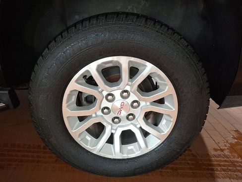 Used 2017 GMC Yukon SLT image 7