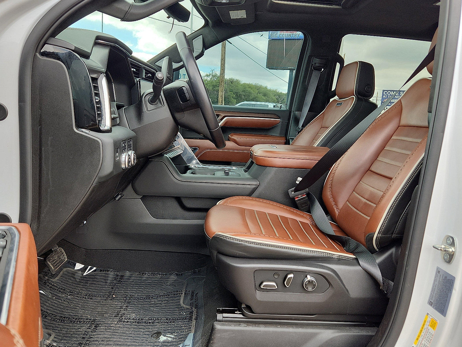 Used 2024 GMC Sierra 3500 Denali Ultimate AWD/4WD image 17