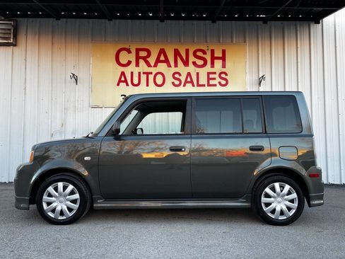 Used 2005 Scion xB image 5
