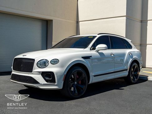 Used 2023 Bentley Bentayga AWD/4WD image 3