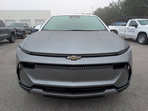 New 2026 Chevrolet Equinox EV LT image 2