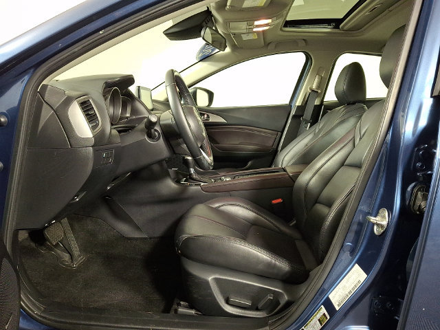 Used 2018 MAZDA MAZDA3 Touring FWD image 15