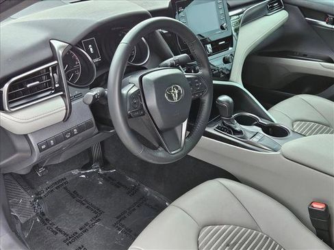 Used 2023 Toyota Camry SE FWD image 10