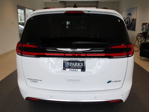 Used 2024 Chrysler Pacifica Pinnacle image 27