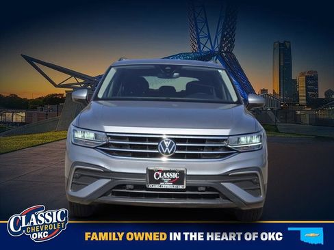 Used 2022 Volkswagen Tiguan S FWD image 2