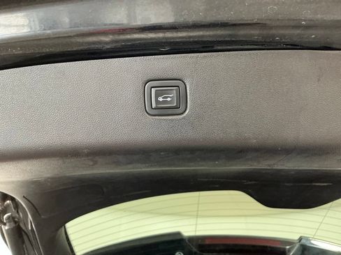 Used 2020 Chevrolet Blazer LT FWD image 28