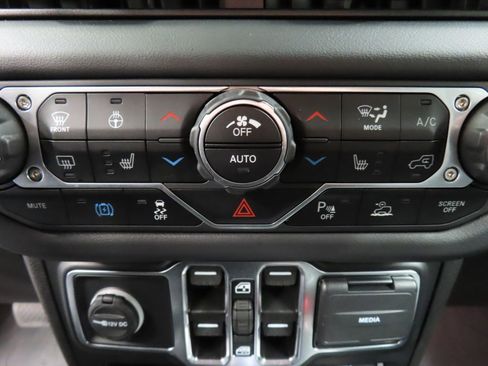 Used 2024 Jeep Wrangler High Altitude image 56