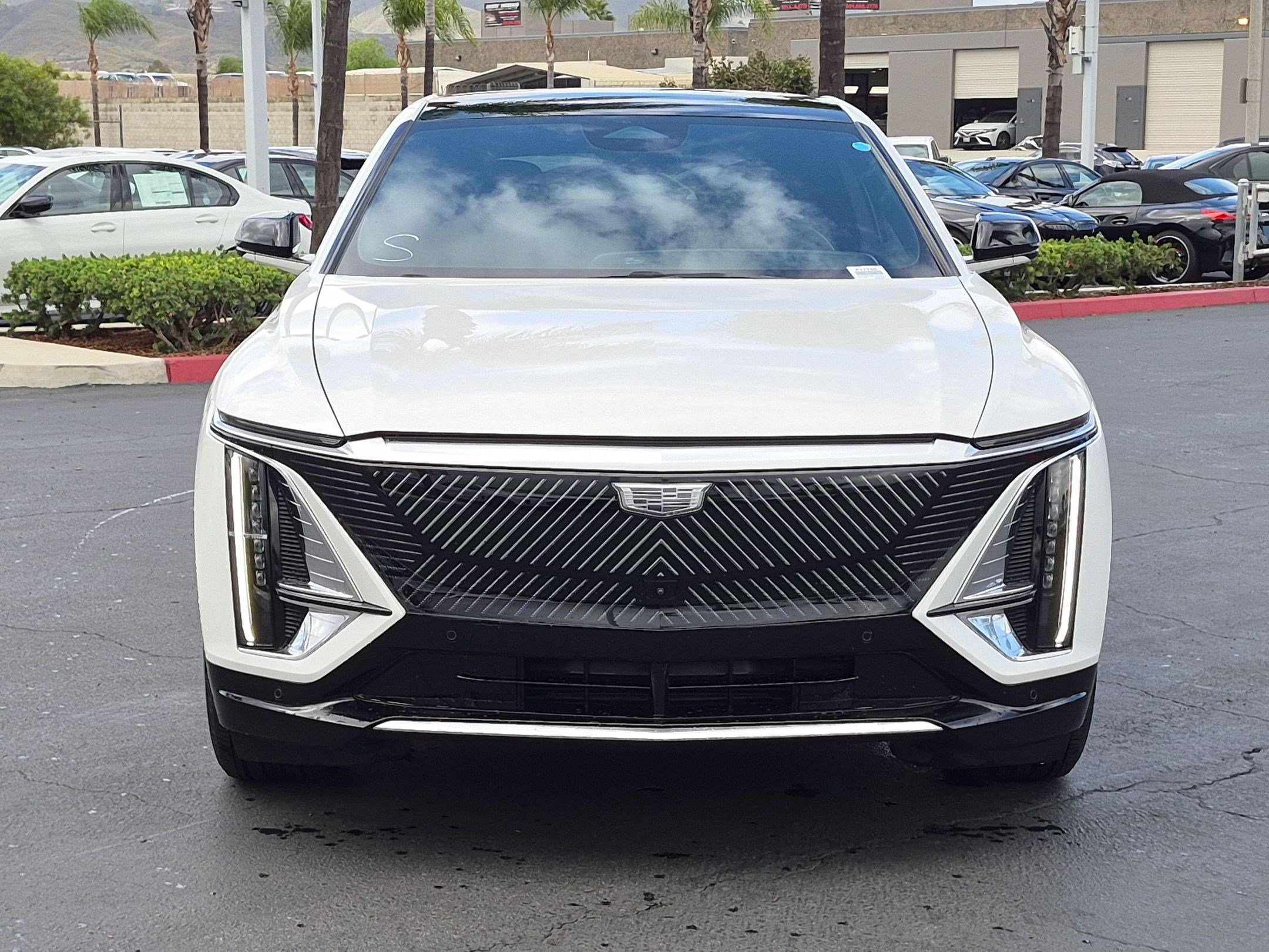 Used 2024 Cadillac Lyriq Tech w/ Driver Assist Package AWD/4WD image 3