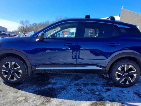 Used 2026 Nissan Kicks SV w/ Charging Package image 5