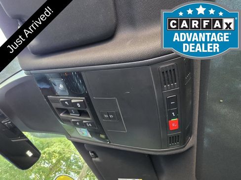 Used 2024 Volkswagen Tiguan SEL R-Line AWD/4WD image 30