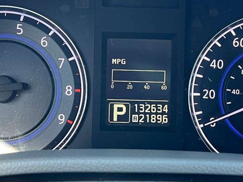 Used 2011 INFINITI G37 Journey w/ Premium Pkg image 31