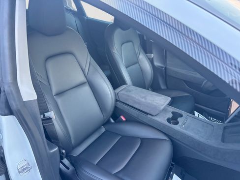 Used 2022 Tesla Model 3 Long Range AWD/4WD image 28