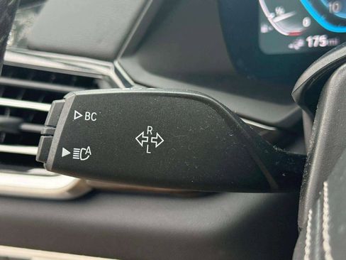 Used 2023 BMW X5 xDrive45e w/ Parking Assistance Package image 34