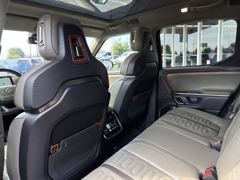 Used 2022 Rivian R1T Adventure AWD/4WD image 27