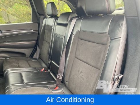 Used 2019 Jeep Grand Cherokee Trailhawk AWD/4WD image 18