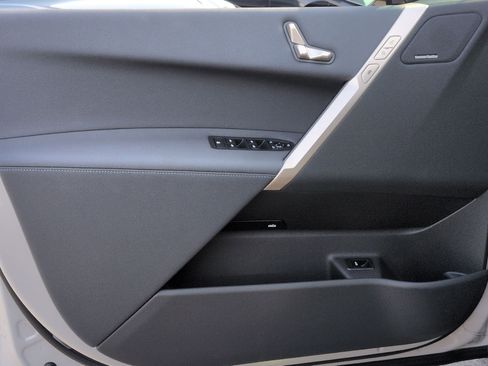 Used 2026 BMW iX xDrive45 image 14