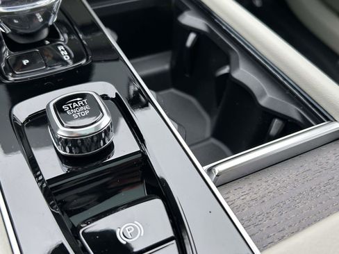 New 2026 Volvo XC90 B6 Ultra image 26