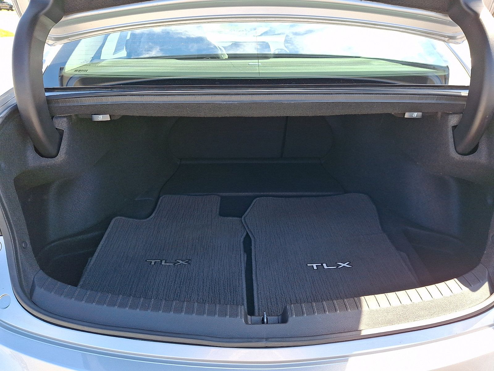 Certified 2020 Acura TLX w/ Technology Package FWD image 29