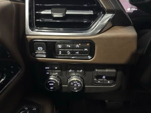 Used 2025 GMC Yukon Denali Ultimate AWD/4WD image 20