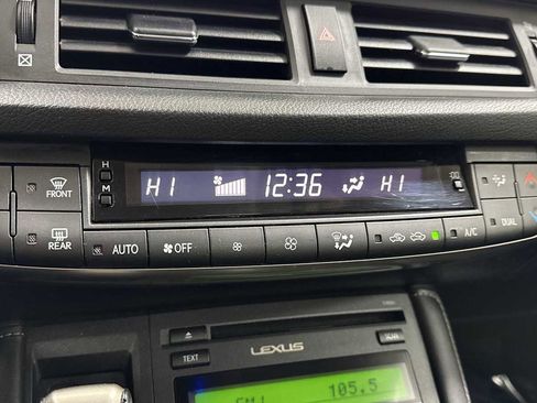 Used 2015 Lexus CT 200h image 20