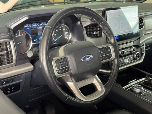 Used 2024 Ford Expedition XLT AWD/4WD image 19