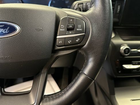 Used 2020 Ford Explorer XLT w/ Comfort Package AWD/4WD image 12