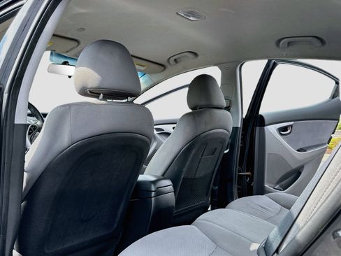 Used 2013 Hyundai Elantra GLS w/ Preferred Pkg FWD image 19