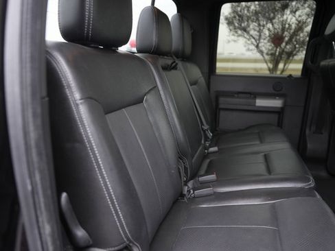Used 2013 Ford F250 Lariat w/ Lariat Interior Pkg image 16