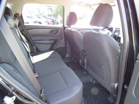 Used 2024 Nissan Rogue S AWD/4WD image 23