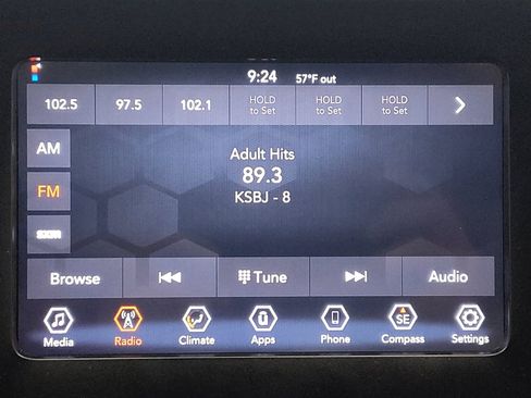 Used 2020 Jeep Cherokee Latitude Plus image 25