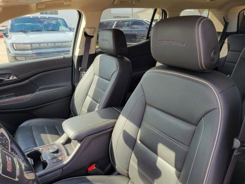 Used 2023 GMC Acadia Denali w/ Denali Ultimate Package image 13