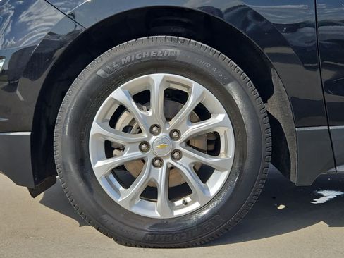 Used 2020 Chevrolet Equinox LS FWD image 12