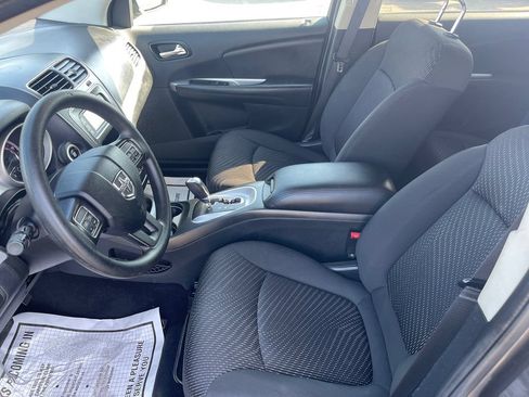 Used 2017 Dodge Journey SE FWD image 13