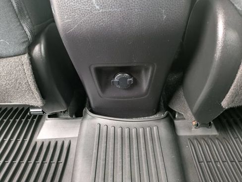 Used 2018 Toyota RAV4 XLE w/ Plus Extra Value Package AWD/4WD image 20