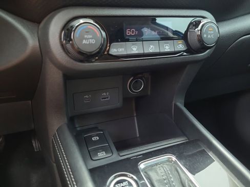 Certified 2021 Nissan Kicks SV FWD image 23